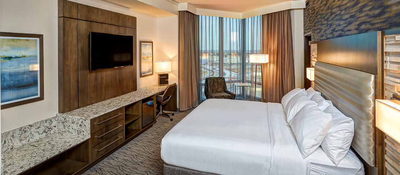 Mystic Lake Hotel Promenade Tower Rooms